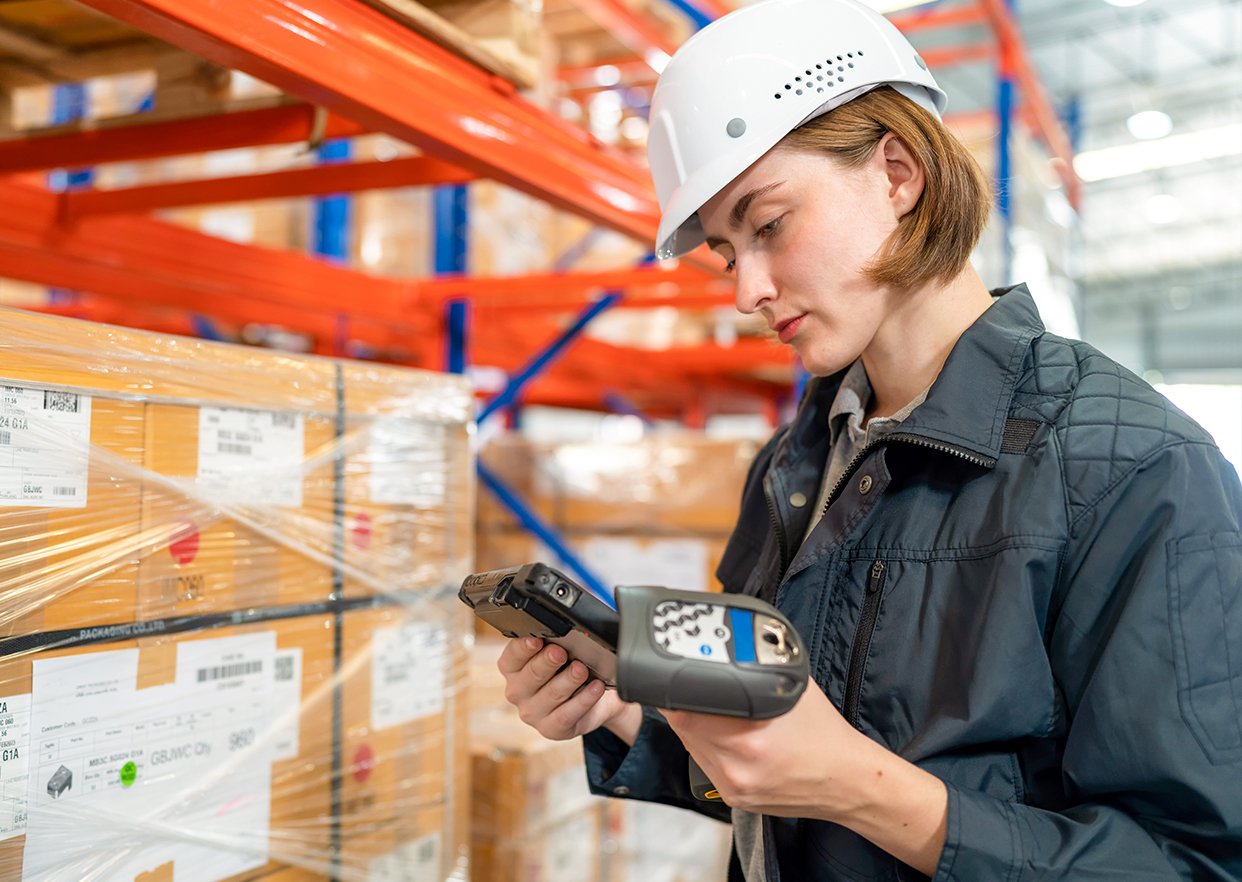RFID tag smart labels in inventory management and logistics